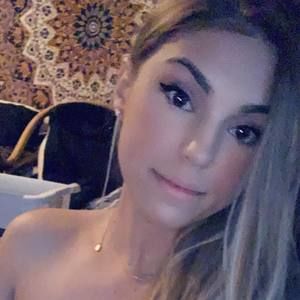 Meet your Posher, Amelia